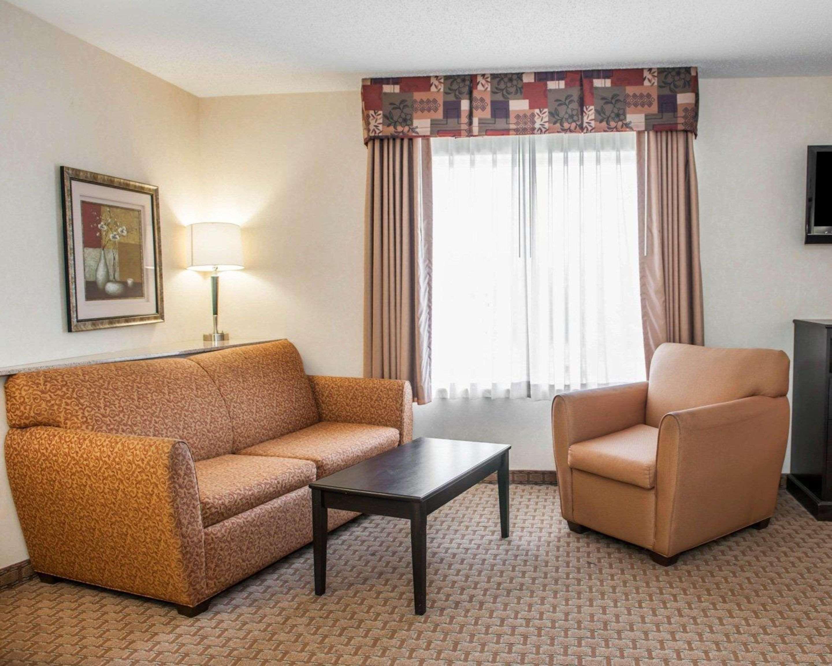 Comfort Suites Southport Exterior foto