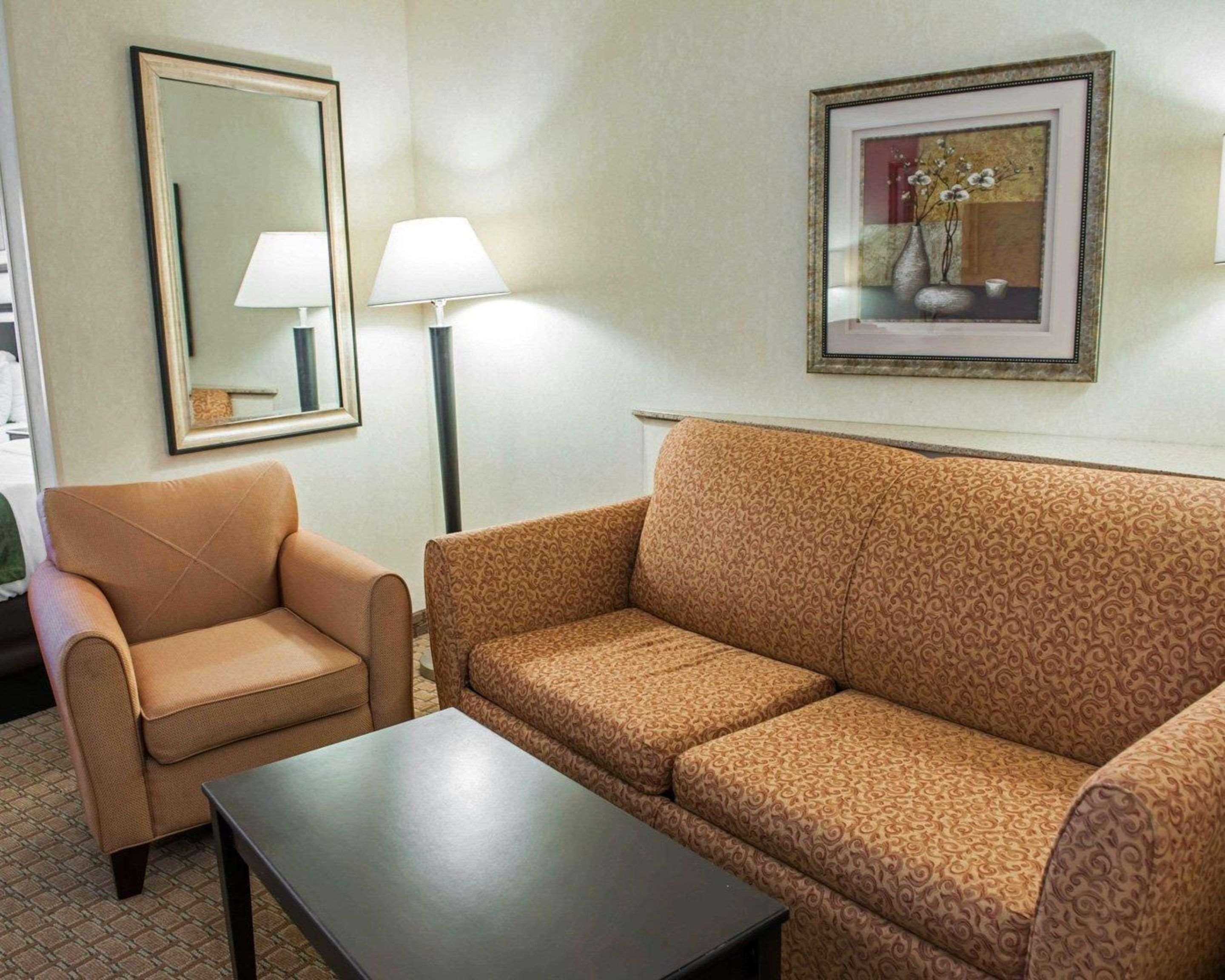 Comfort Suites Southport Exterior foto